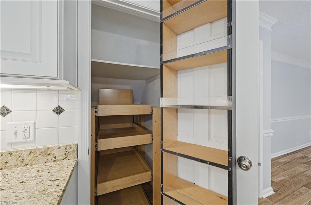 602 Lake Dale Way Yorktown VA 23693