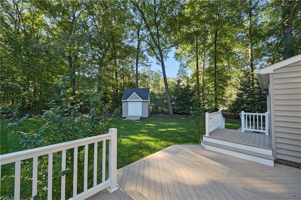 602 Lake Dale Way Yorktown VA 23693
