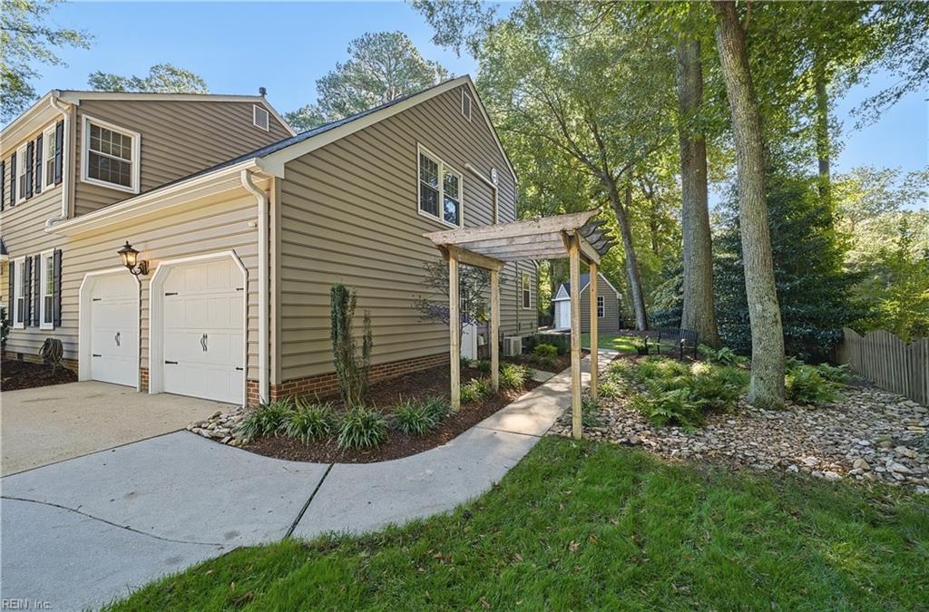 602 Lake Dale Way Yorktown VA 23693