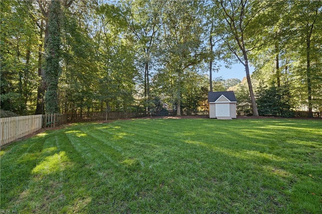 602 Lake Dale Way Yorktown VA 23693