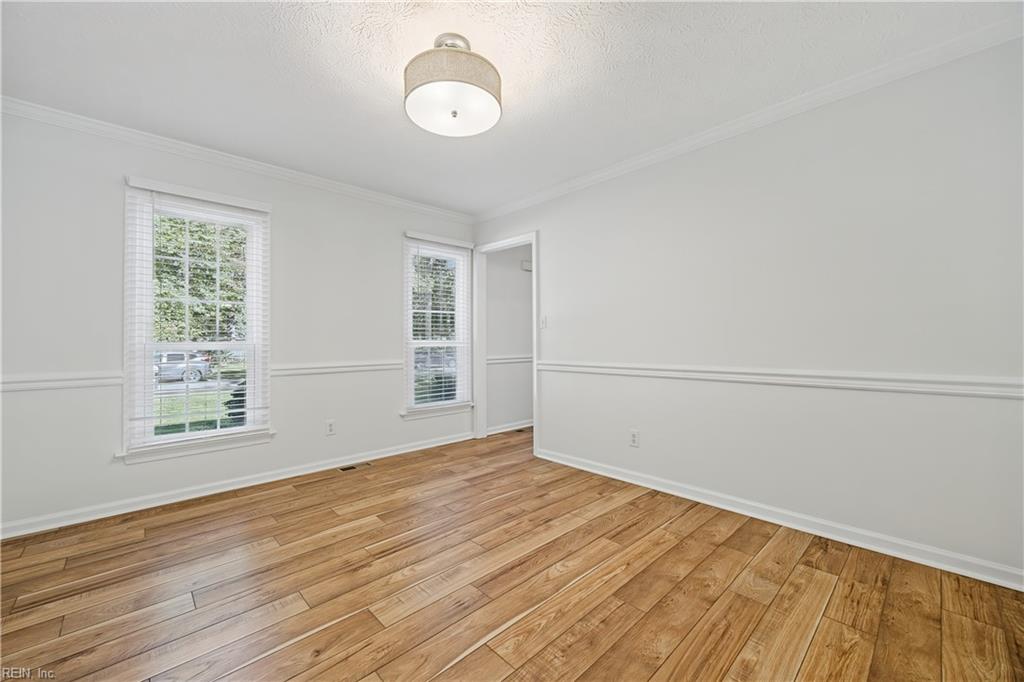 602 Lake Dale Way Yorktown VA 23693