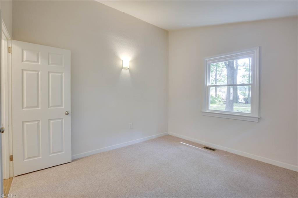 1014 E Russell Court Newport News VA 23605