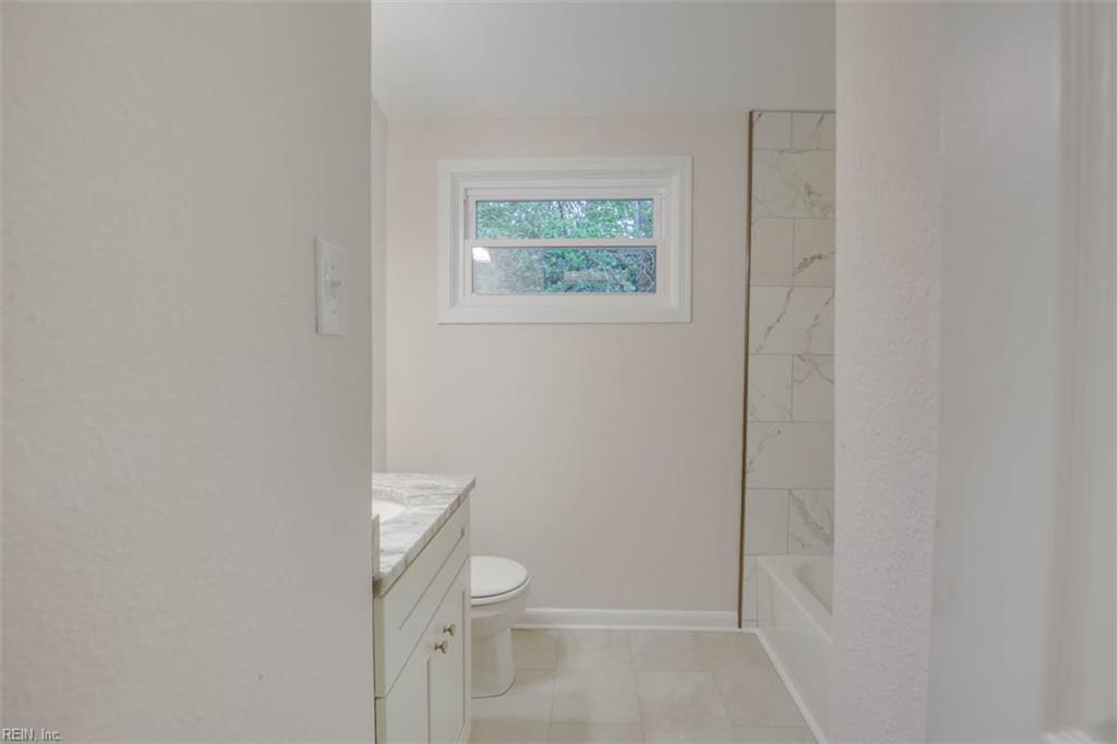 1014 E Russell Court Newport News VA 23605