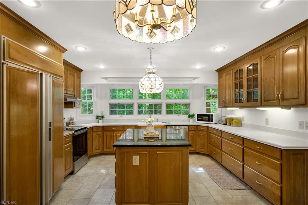 222 Sherwood Forest Williamsburg VA 23188