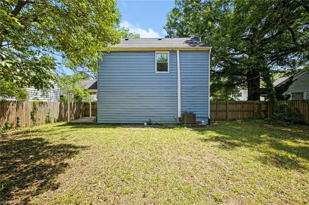 819 19th Place Newport News VA 23607