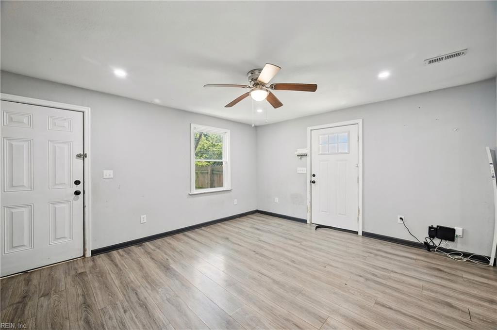 819 19th Place Newport News VA 23607