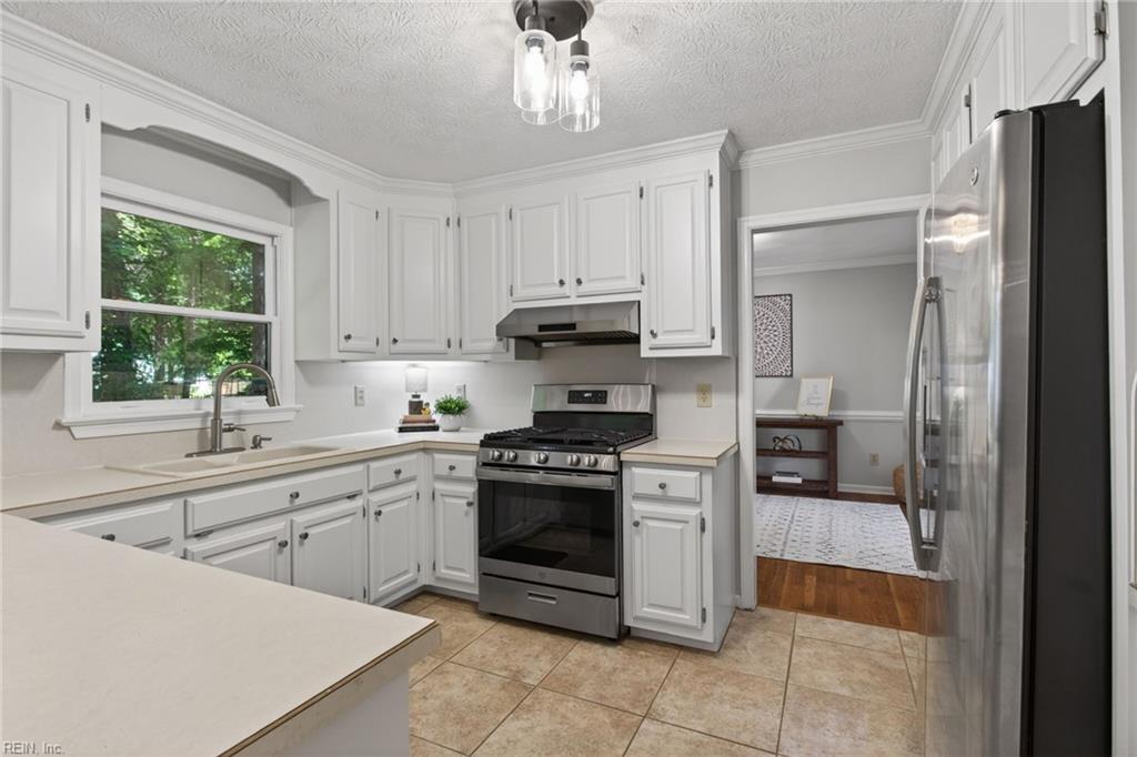 311 Willards Way Yorktown VA 23693