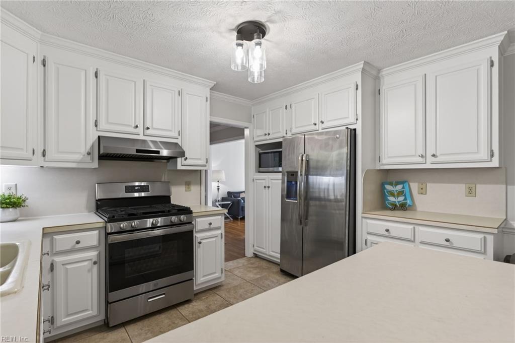 311 Willards Way Yorktown VA 23693