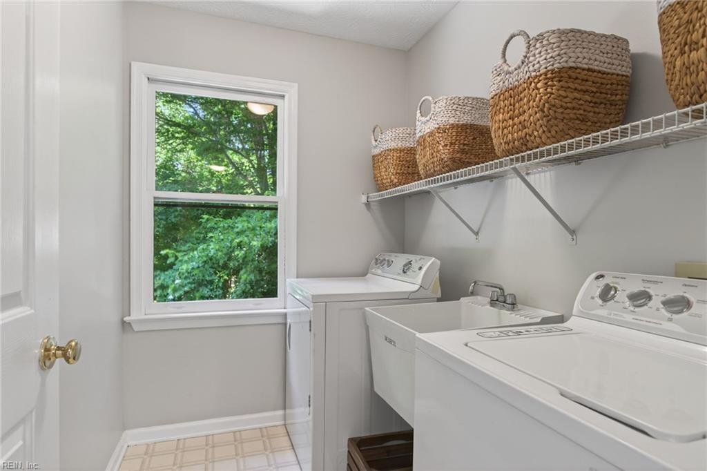 311 Willards Way Yorktown VA 23693