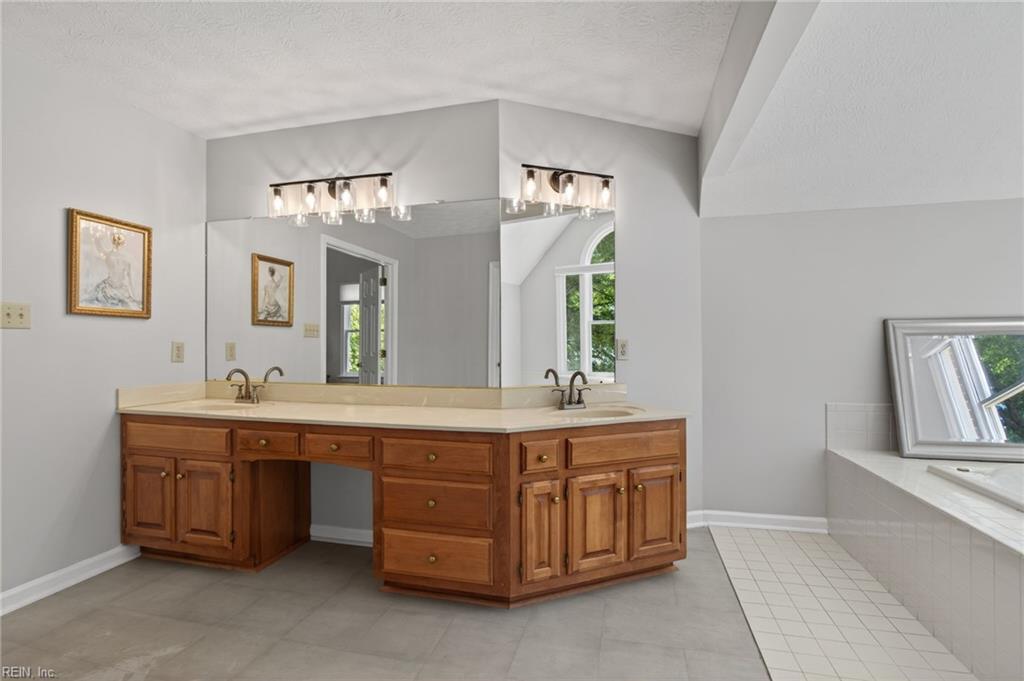 311 Willards Way Yorktown VA 23693