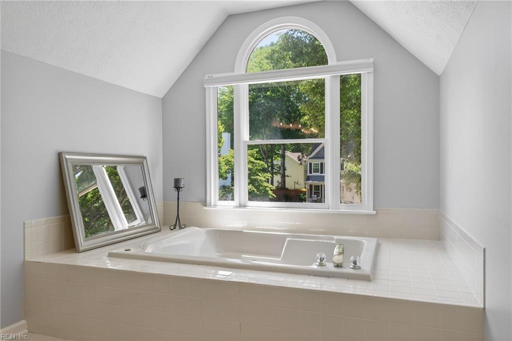 311 Willards Way Yorktown VA 23693