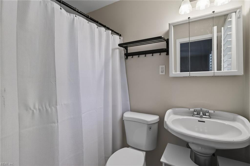 717 Keppel Drive Newport News VA 23608