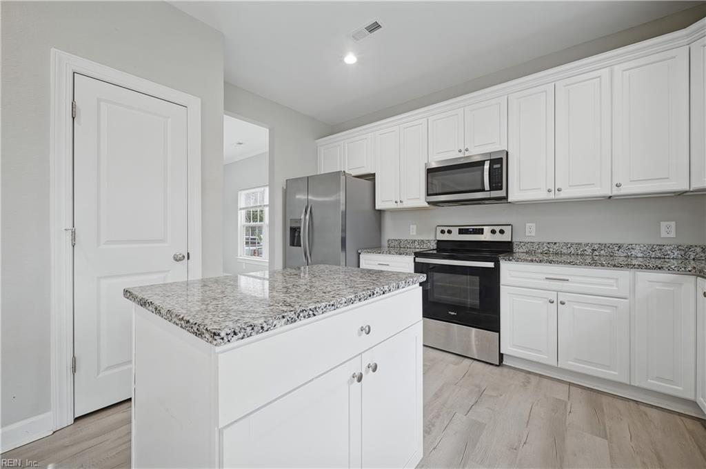 6109 Roanoke Avenue Newport News VA 23605
