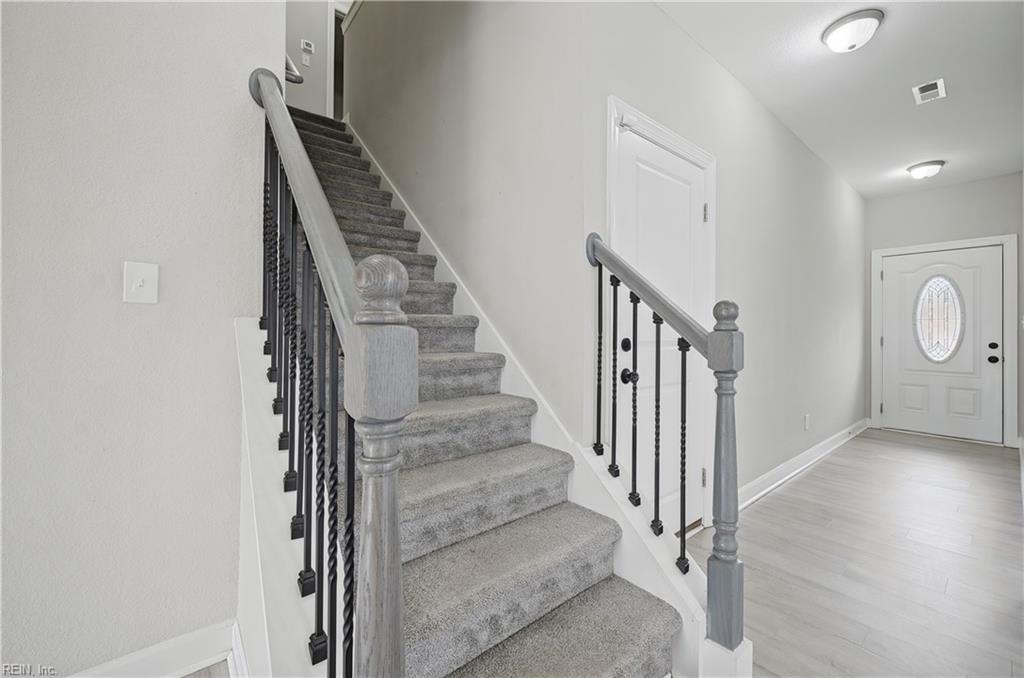 6109 Roanoke Avenue Newport News VA 23605