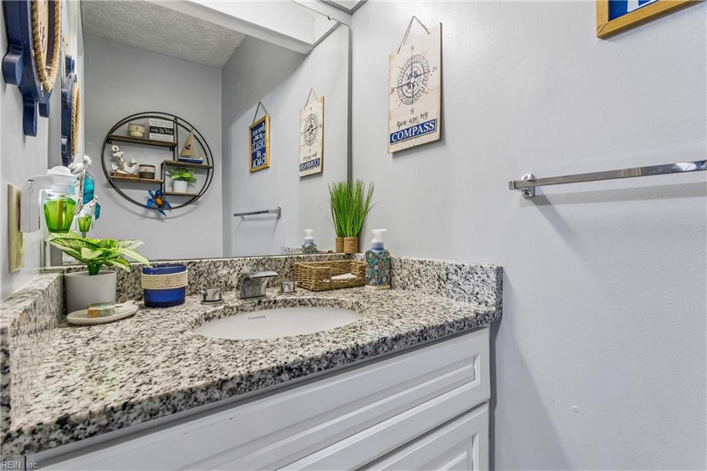 312 Blacksmith Arch Yorktown VA 23693