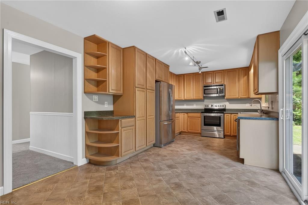 614 Woods Road Newport News VA 23601