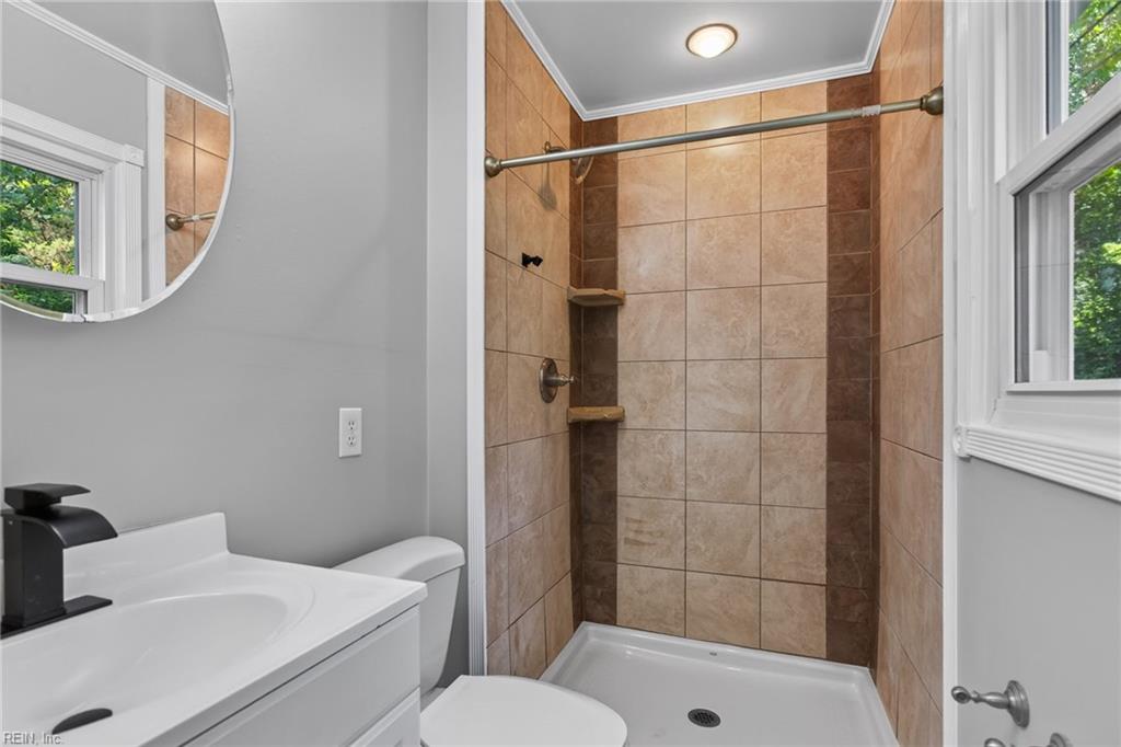 614 Woods Road Newport News VA 23601