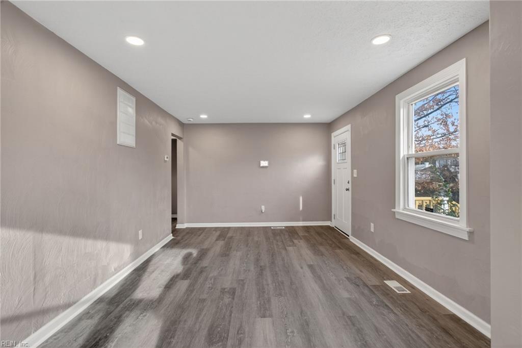 1809 Roanoke Avenue Newport News VA 23607