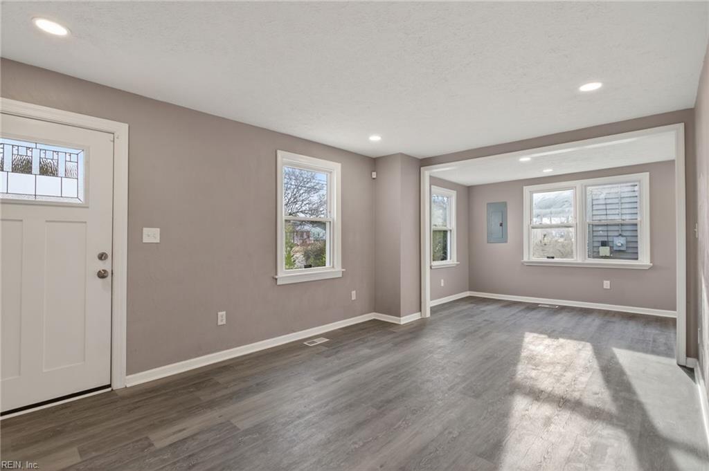 1809 Roanoke Avenue Newport News VA 23607