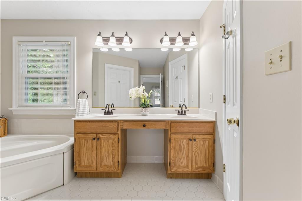 508 Birkdale Court Yorktown VA 23693