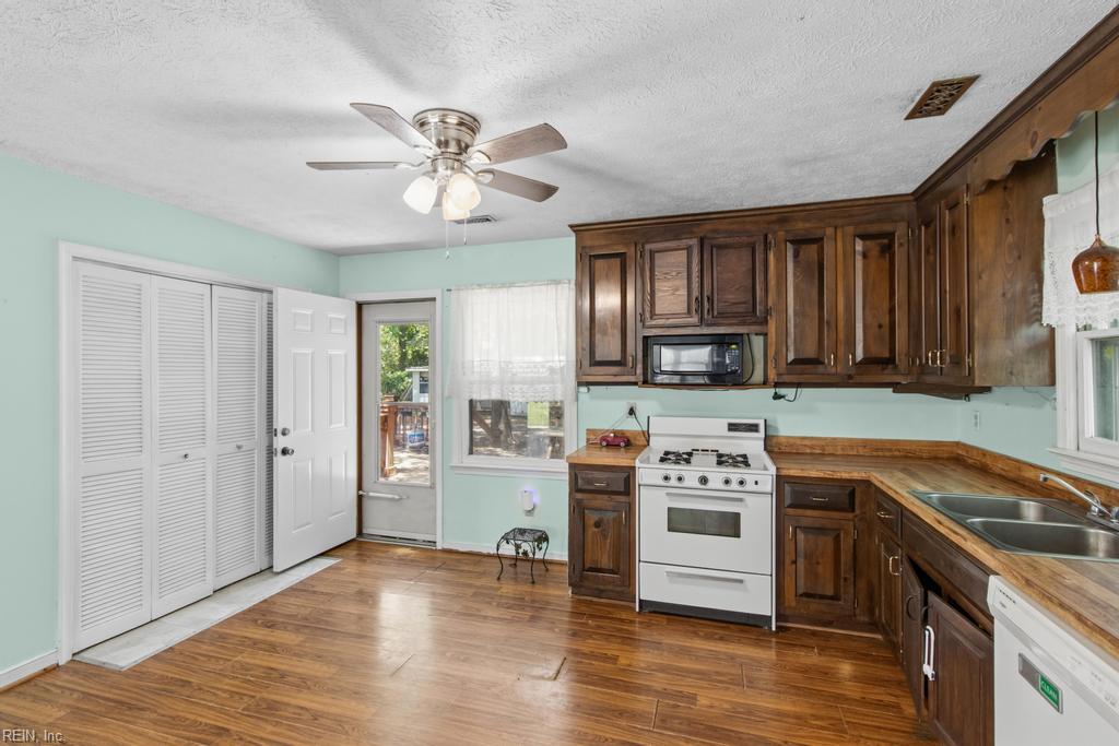 6353 Bolling Brook Lane Gloucester VA 23061
