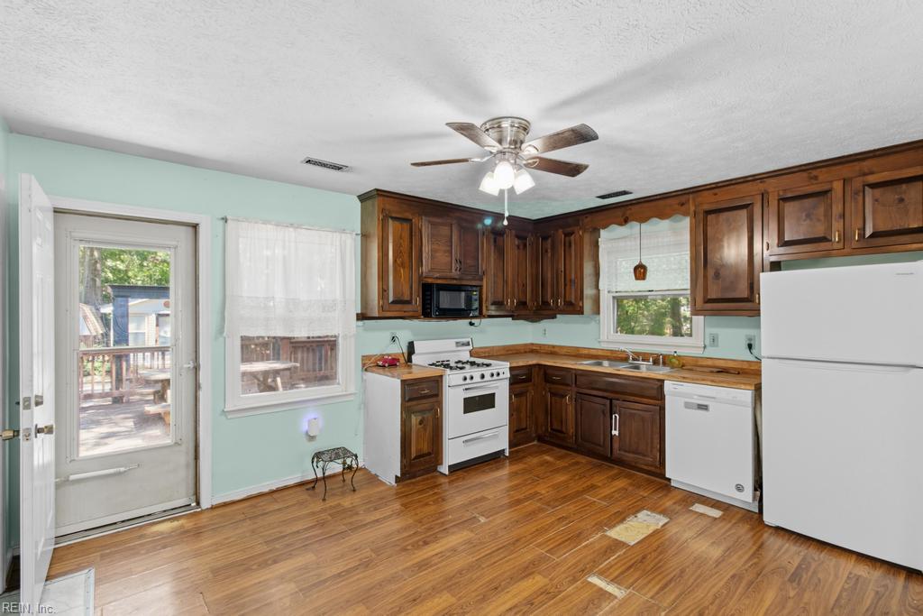 6353 Bolling Brook Lane Gloucester VA 23061