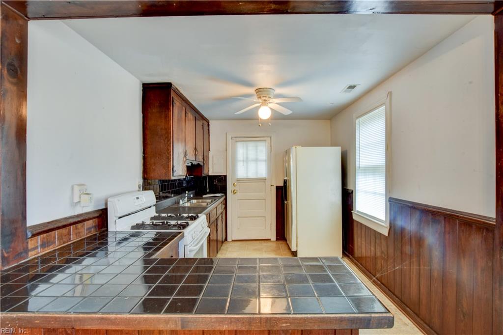 704 James Drive Newport News VA 23605