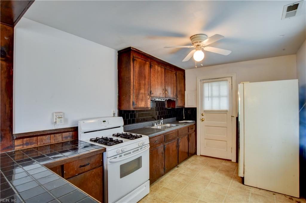 704 James Drive Newport News VA 23605