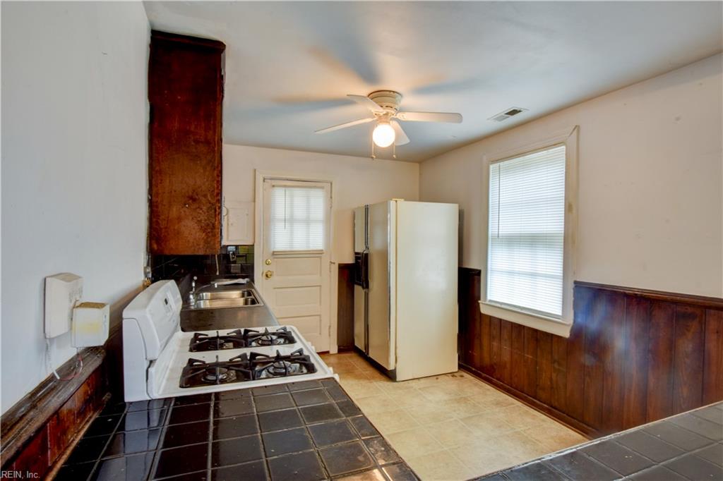 704 James Drive Newport News VA 23605
