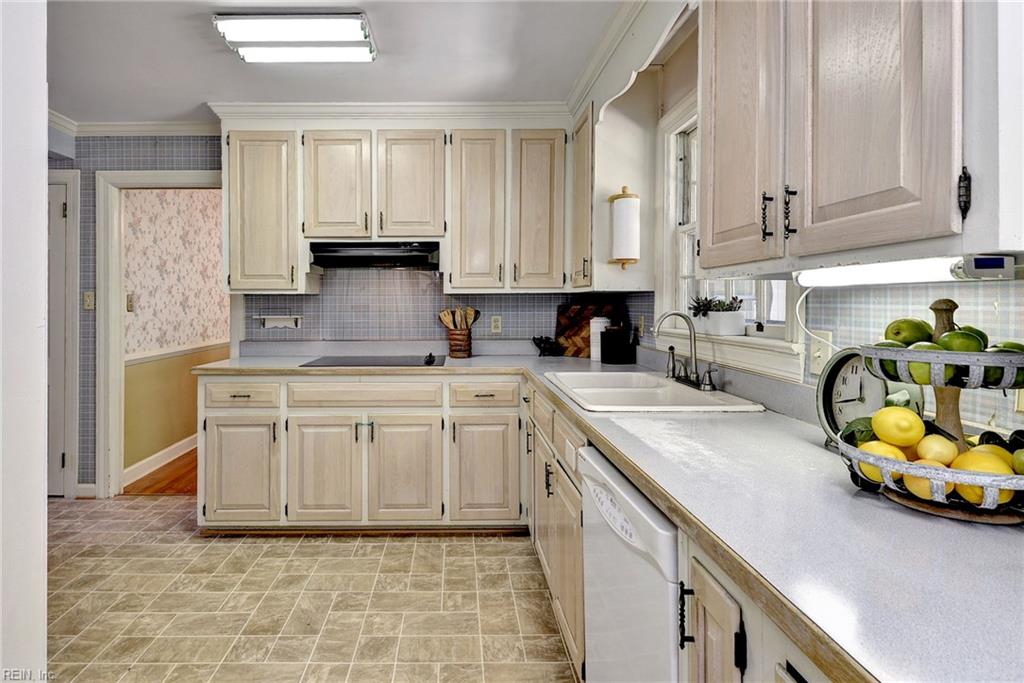 265 E Queens Drive Williamsburg VA 23185