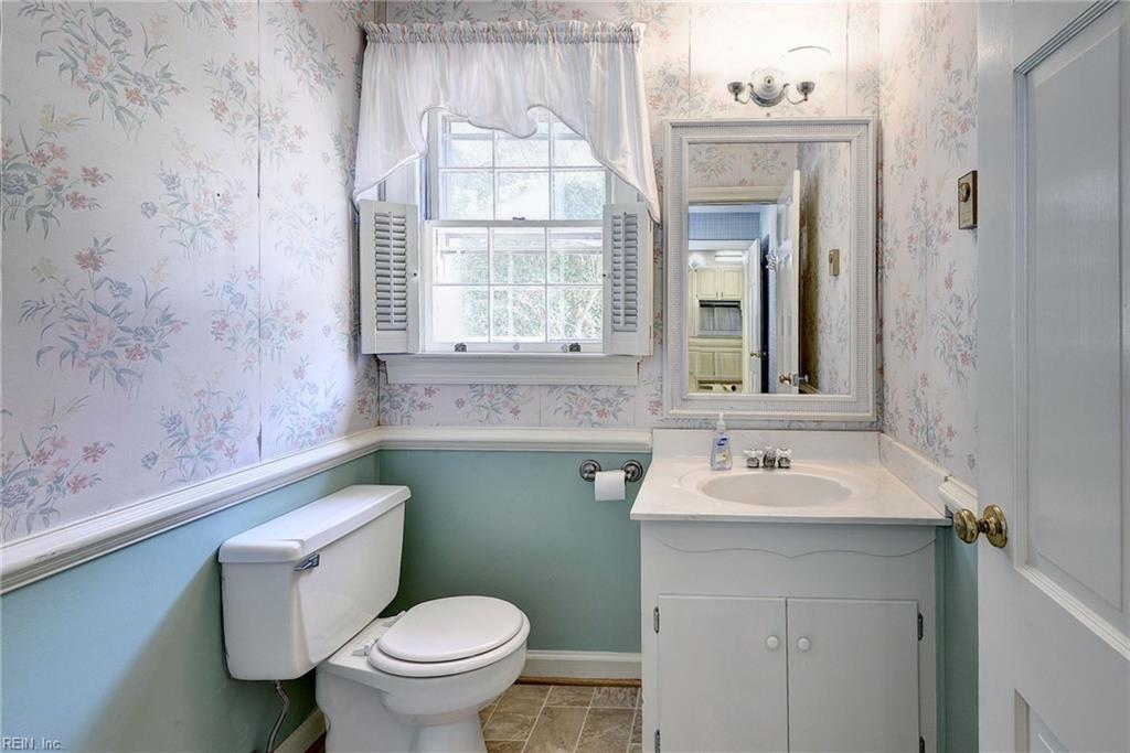 265 E Queens Drive Williamsburg VA 23185
