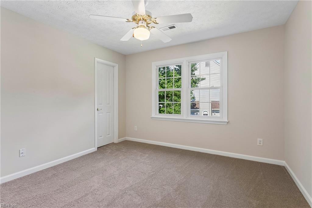 232 Pasture Lane Yorktown VA 23693