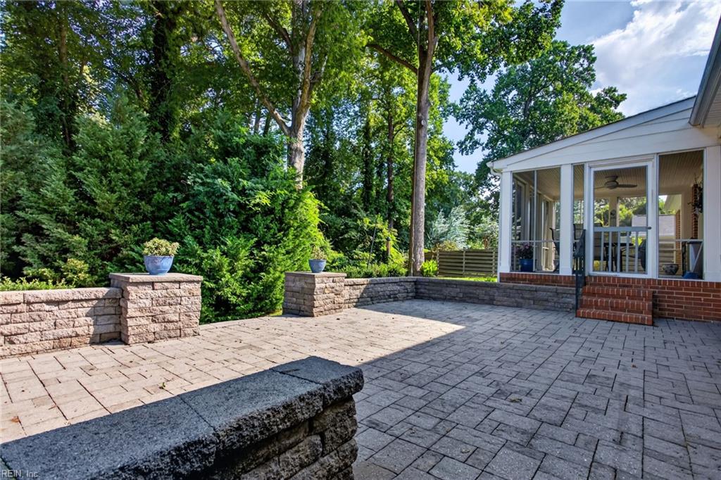 24 Beverly Hills Drive Newport News VA 23606