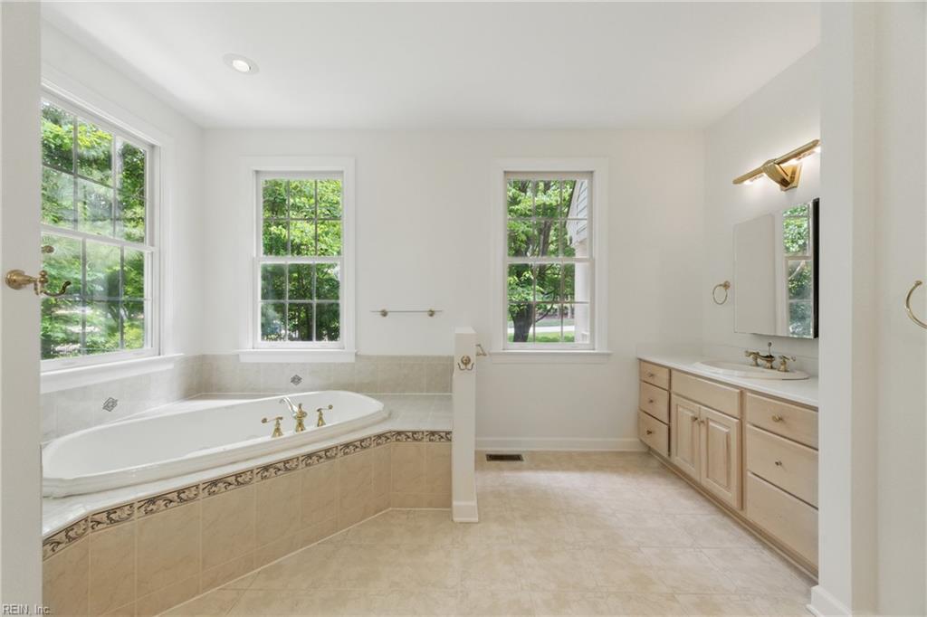 133 Mid Ocean Williamsburg VA 23188