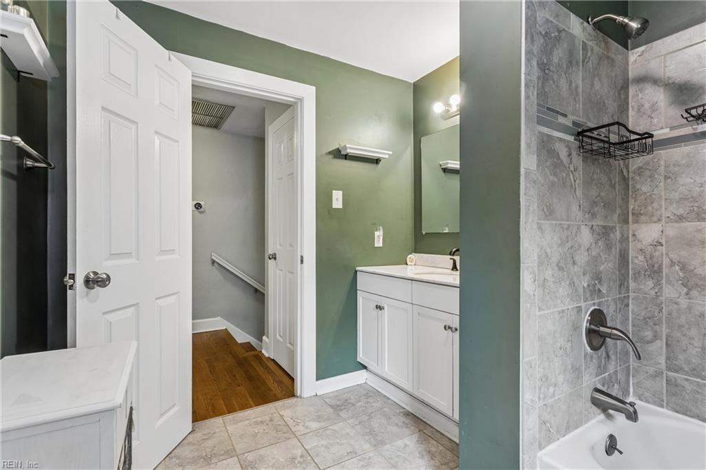 33 Green Court Newport News VA 23601