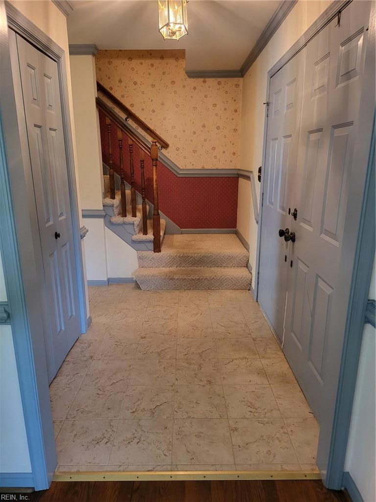 24 E Governor Drive Newport News VA 23602