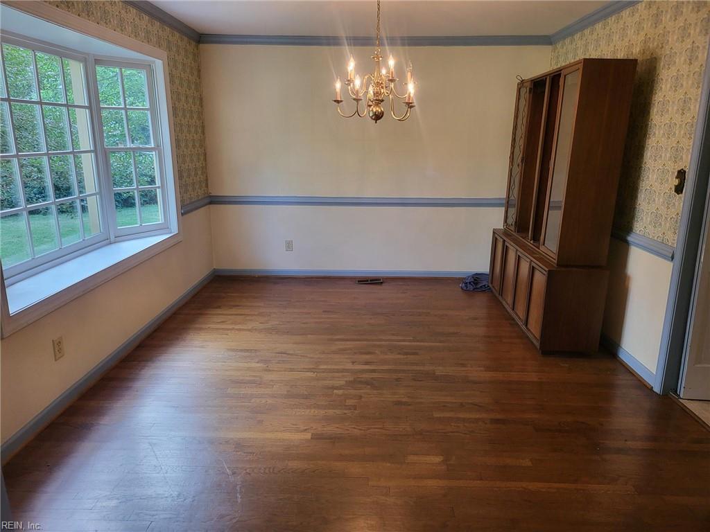 24 E Governor Drive Newport News VA 23602