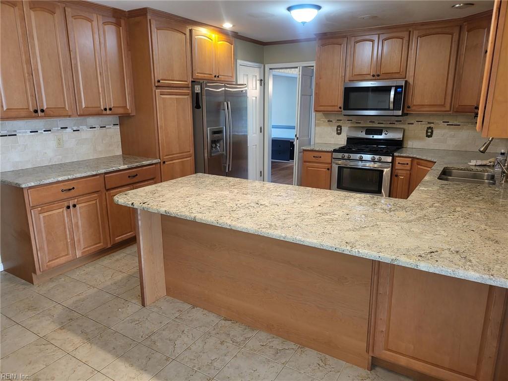 24 E Governor Drive Newport News VA 23602