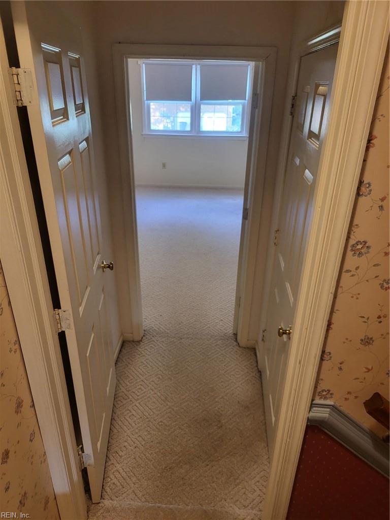 24 E Governor Drive Newport News VA 23602