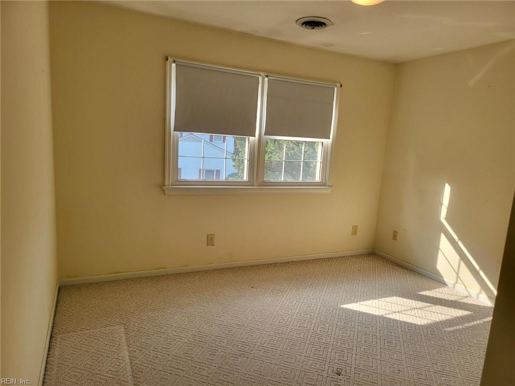 24 E Governor Drive Newport News VA 23602