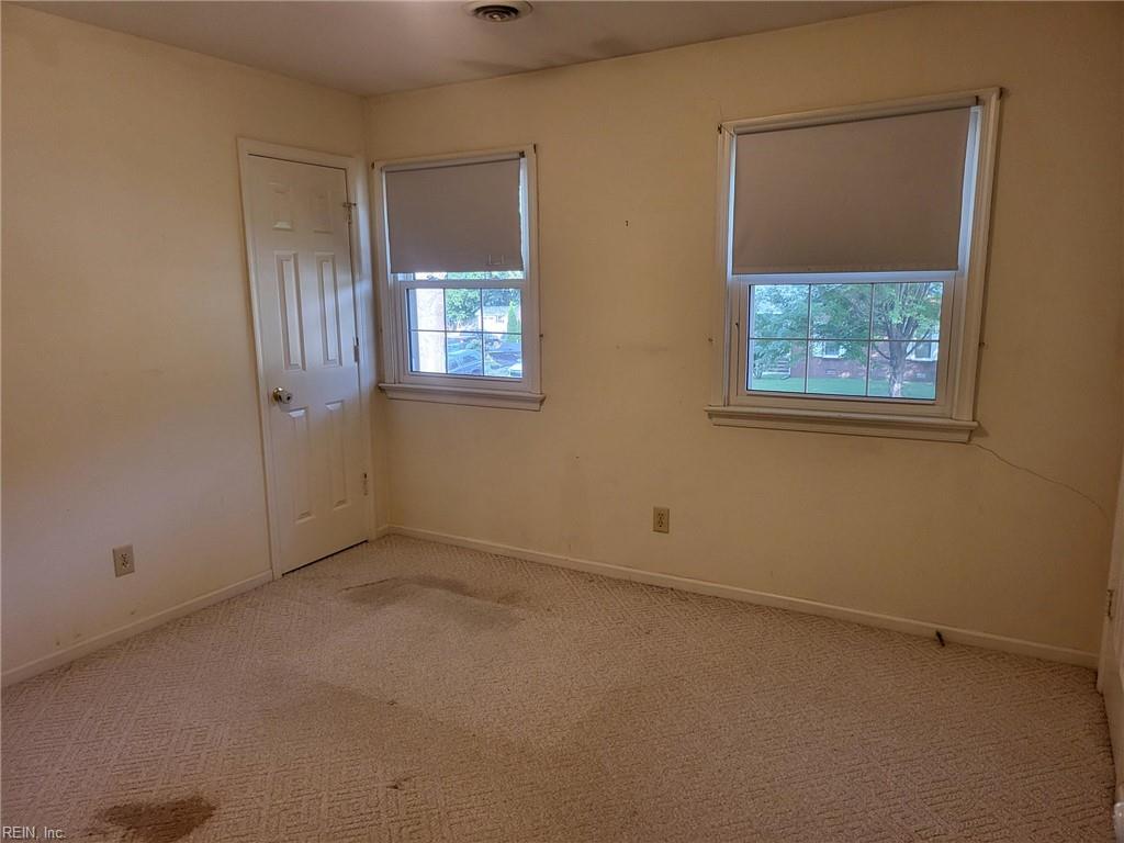 24 E Governor Drive Newport News VA 23602