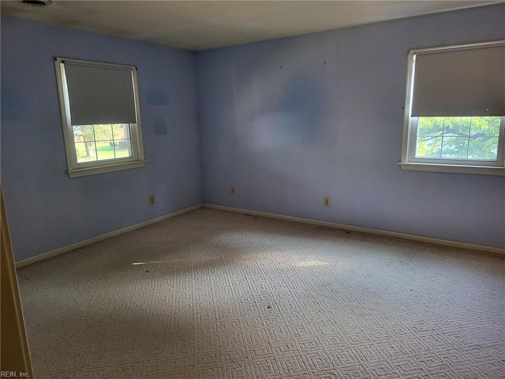 24 E Governor Drive Newport News VA 23602
