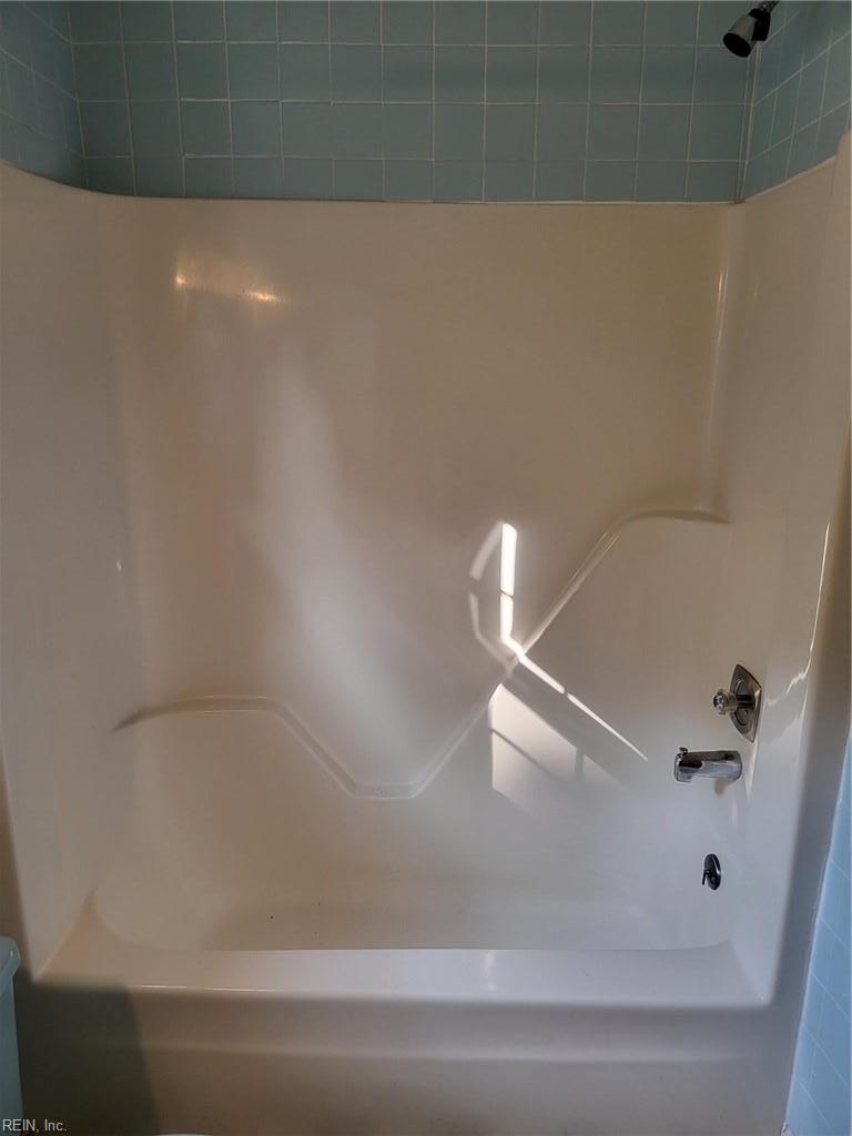 24 E Governor Drive Newport News VA 23602