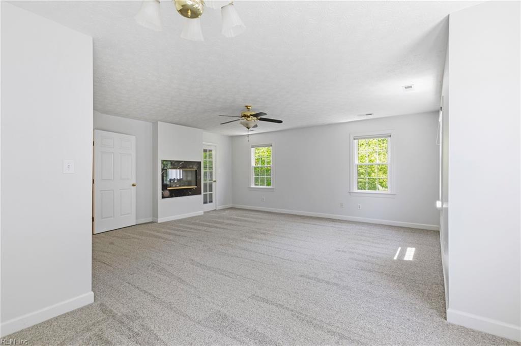 111 Manassas Loop Yorktown VA 23693