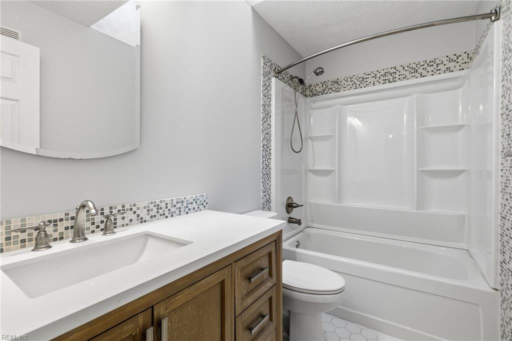 111 Manassas Loop Yorktown VA 23693