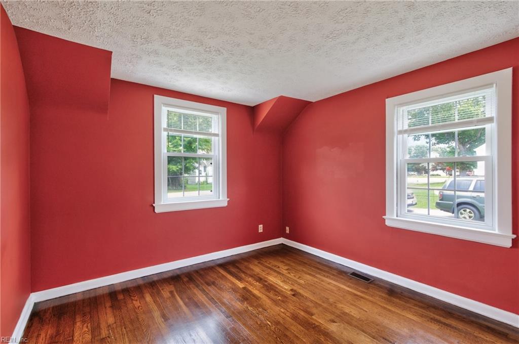 44 Davis Avenue Newport News VA 23601
