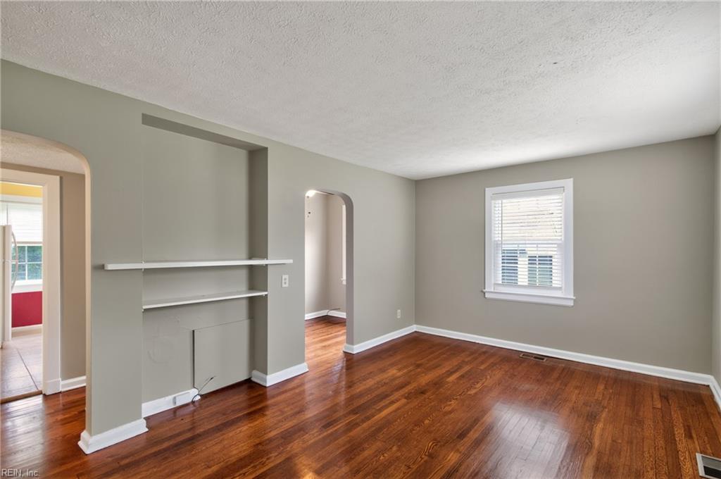 44 Davis Avenue Newport News VA 23601