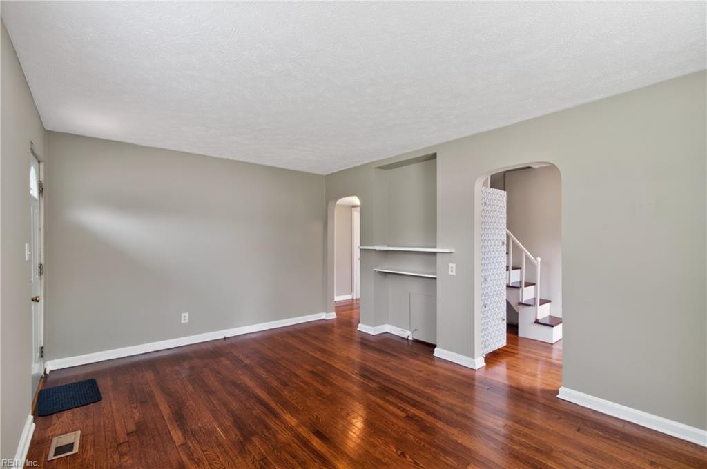 44 Davis Avenue Newport News VA 23601