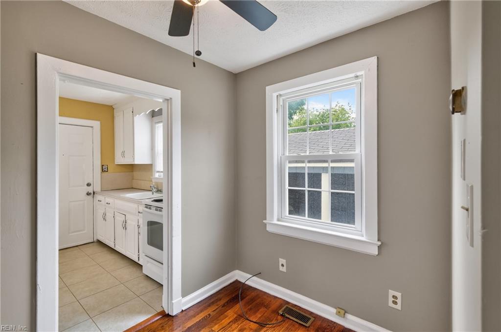 44 Davis Avenue Newport News VA 23601