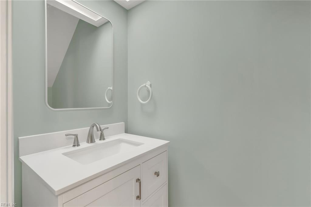 121 Gardenville Drive Yorktown VA 23693